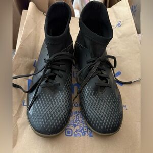 adidas sz 6 predator demonscale Men's Black High-Top  Soccer Shoes/cleats